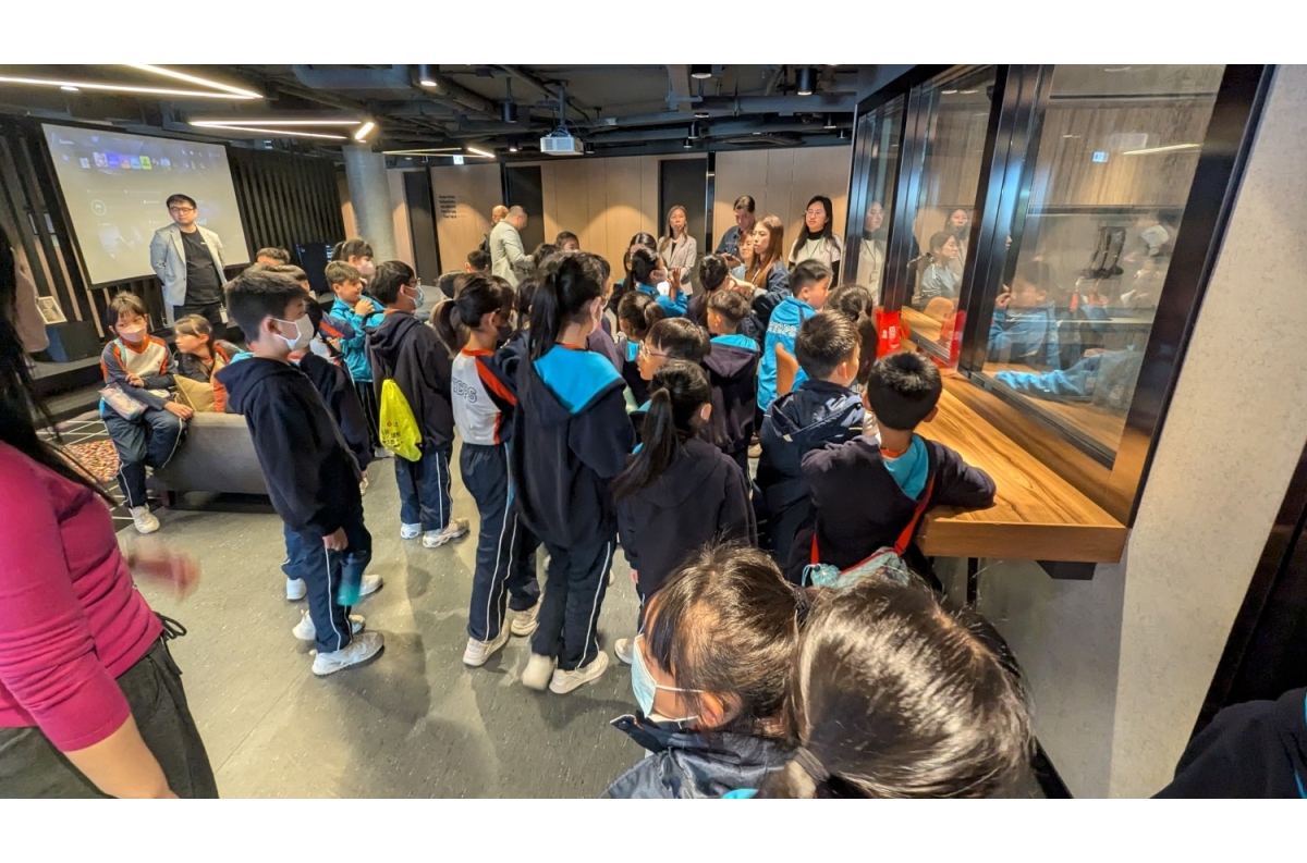 2. PXL_20241213_022209212-1500